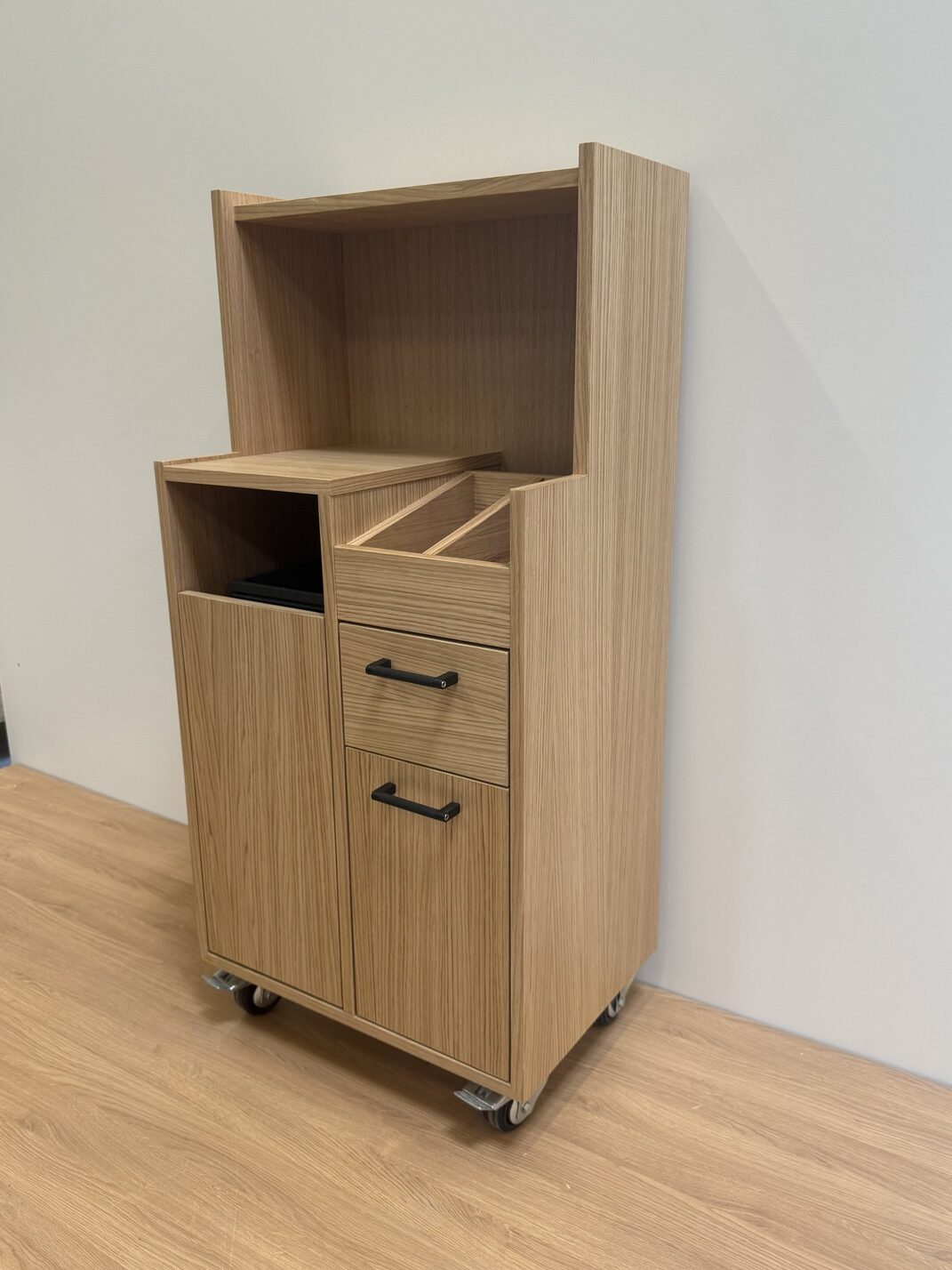 Desserte de restaurant sur mesure – 600 mm – Image 7