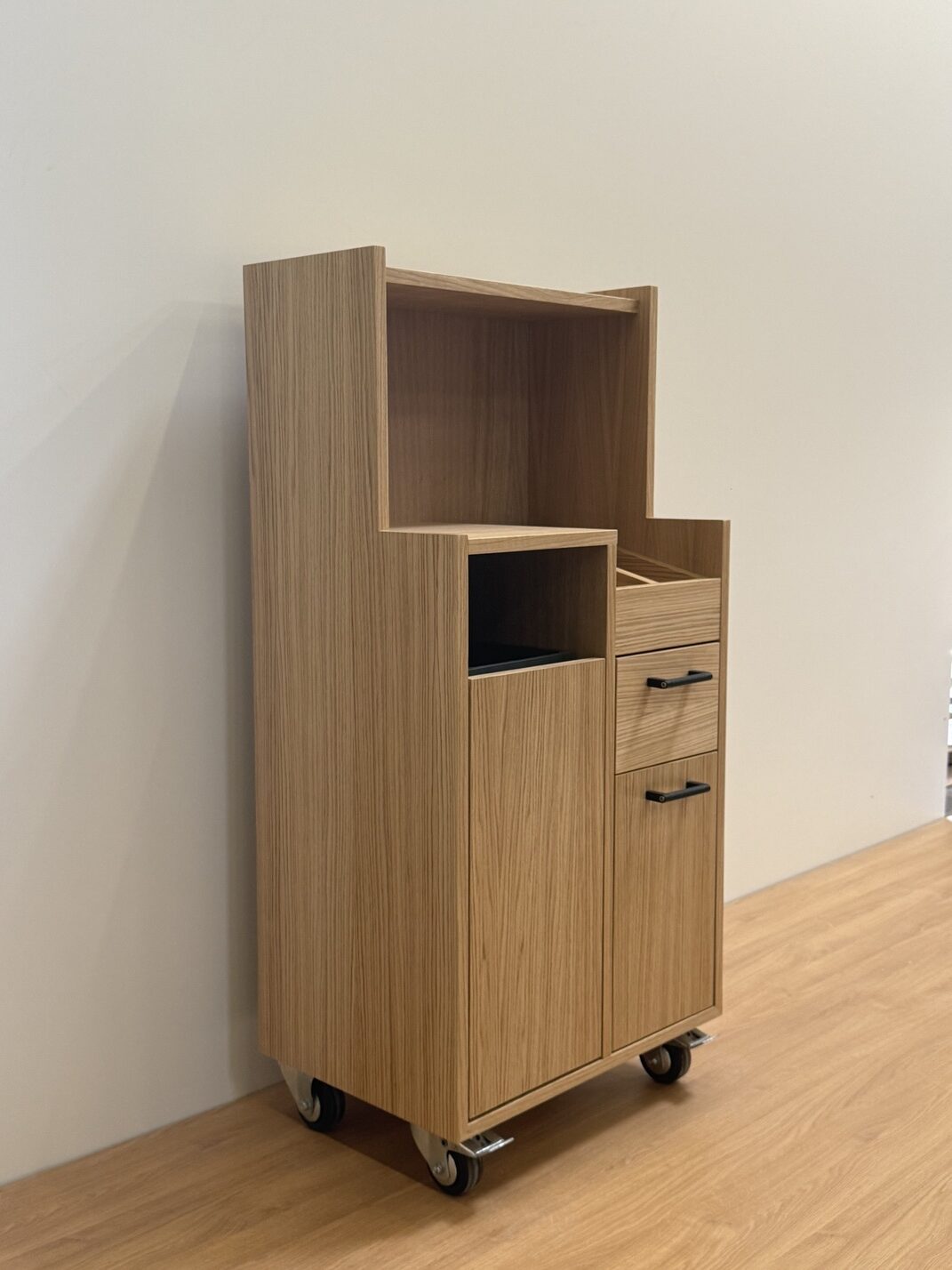 Desserte de restaurant sur mesure – 600 mm – Image 4