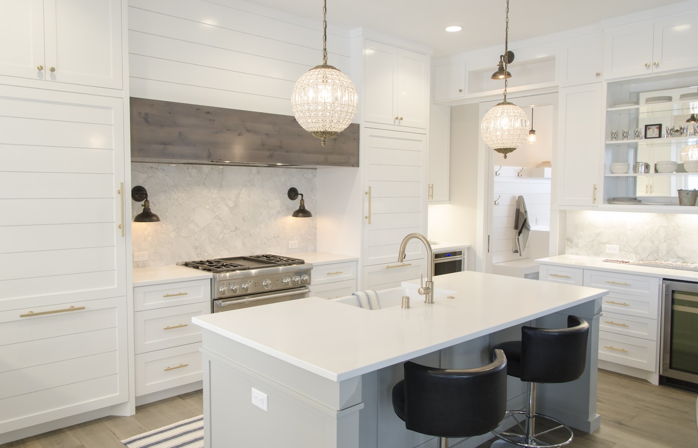 Projet de cuisine contemporaine et lumineuse sur mesure